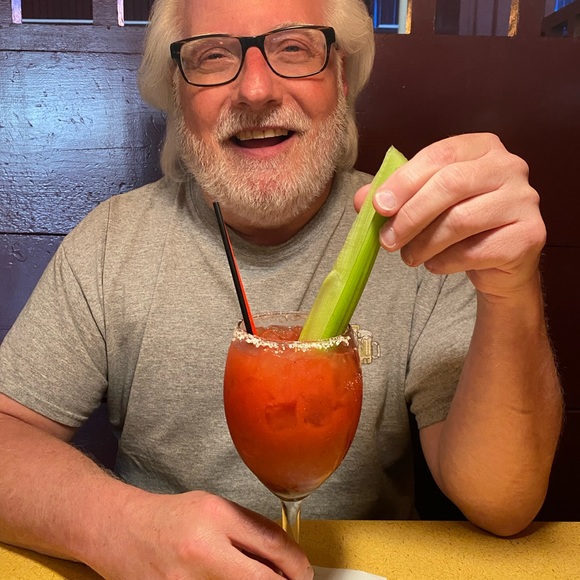 Meet your Posher, Craig lloyd - Picture 2 of 2